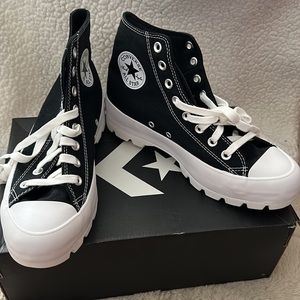 Brand new converse high. Size 9 womens. Comes with org box. Never worn